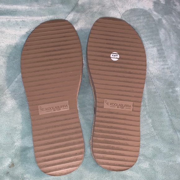 Koolaburra by ugg fuzzy sandals - Picture 3 of 4
